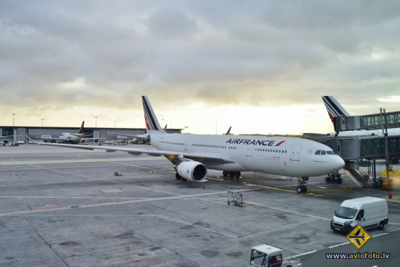 Airbus A330-203